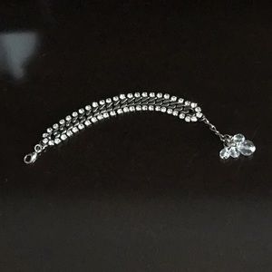 Stunning vintage rhinestone bracelet.